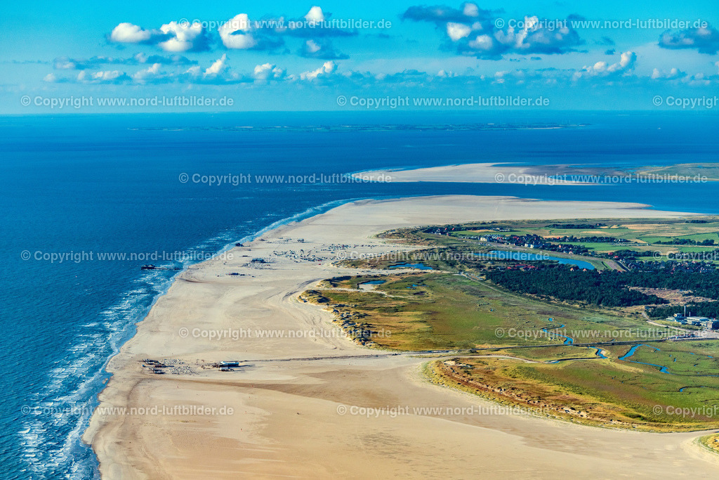 St.Peter-Ording_ELS_3528060822 | SANKT PETER-ORDING 06.08.2022 Sandstrand- Landschaft in Sankt Peter-Ording in Nordfriesland im Bundesland Schleswig-Holstein, Deutschland. // Sandy beach landscape in Sankt Peter-Ording in North Friesland in the state Schleswig-Holstein, Germany. Foto: Martin Elsen
