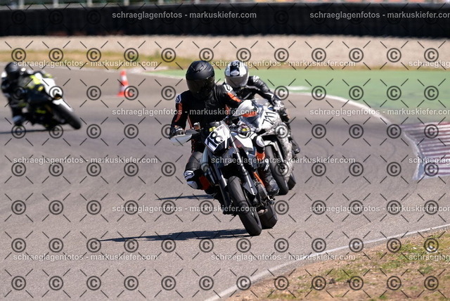 26bt04-1908 | markuskiefer.com - Realisiert mit Pictrs.com