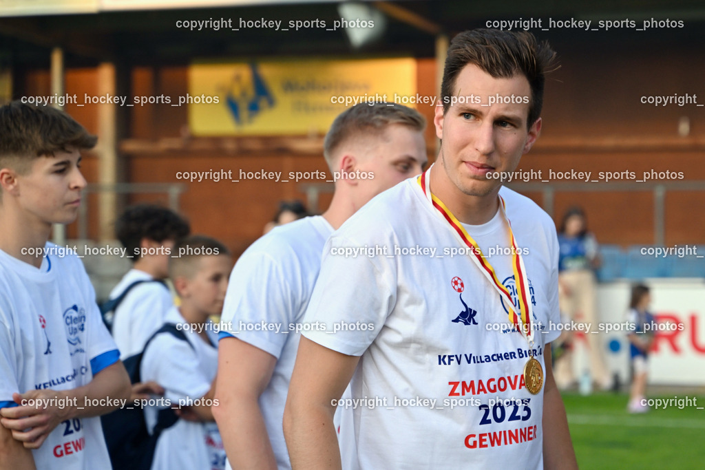 Villacher Bier Cup 2022/23 Siegerehrung SAK vs. SV Dellach Gail 17.6.2023 | hockey sports photos, Pressefotos, Sportfotos, hockey247, win 2day icehockeyleague, Handball Austria, Floorball Austria, ÖVV, Kärntner Eishockeyverband, KEHV, KFV, Kärntner Fussballverband, Österreichischer Volleyballverband, Alps Hockey League, ÖFB, 