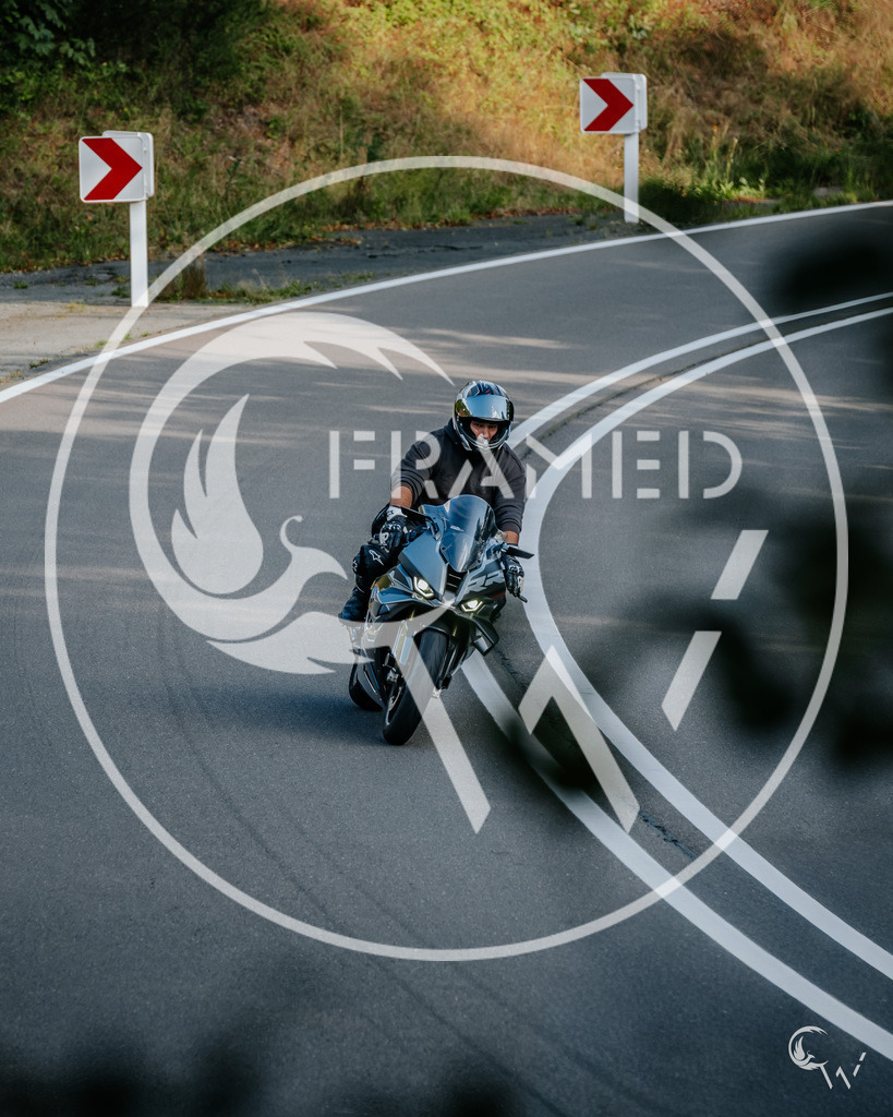 00-9 | cw-framed