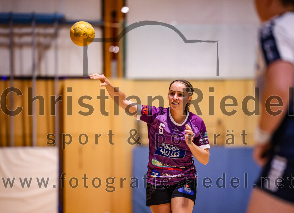 2024-11-24_118_SpVgg_Altenerding_gegen_HC_Donau-Paar_II | Erding, Deutschland, 24.11.2024:Handball, Bezirksoberliga Frauen Altbayern 2024 / 2024, 6. Spieltag, SpVgg Altenerding gegen HC Donau/Paar II, Endergebnis: 24:24Lena Prem (SpVgg Altenerding, #5)Foto: Christian Riedel / fotografie-riedel.net