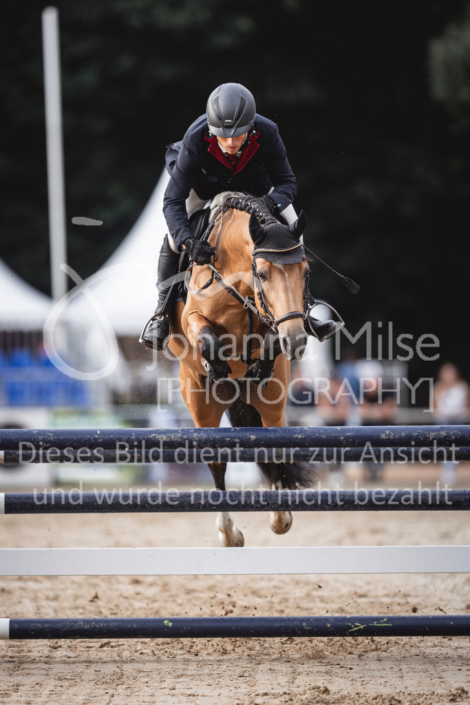 240906_BuCha_PonyA-5j-165 | Deine schönsten Turniermomente als professionelle Fotos! Entdecke hochwertige Pferdesport-Fotografie im Online-Shop. Jetzt Fotos finden & bestellen!