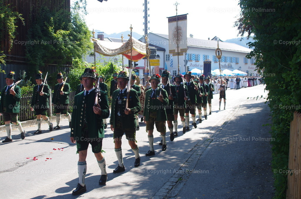 IMGP4182 | fotografiert von Axel PollmannLeonhardi Wallfahrt Benediktbeuern und Murnau, Fronleichnam, Fasching, Landschaft im Loisachtal und Benediktbeuern  - Realisiert mit Pictrs.com