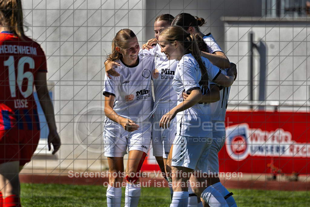 20260906_120654_0124-Bearbeitet_(c)_by_PhotoPeet | #,1.FC Donzdorf (weiß) vs. 1.FC Heidenheim 1846 (rot), Fußball, Frauen-Verbandspokal Gruppe 2, 2. Runde, Saison 2026/2027, Rasenplatz Lautertal Stadion, Süßener Straße 16, 73072 Donzdorf, 06.09.2026 - 11:00 Uhr,Foto: PhotoPeet / Sport- &amp; Eventfotografie / Peter Harich