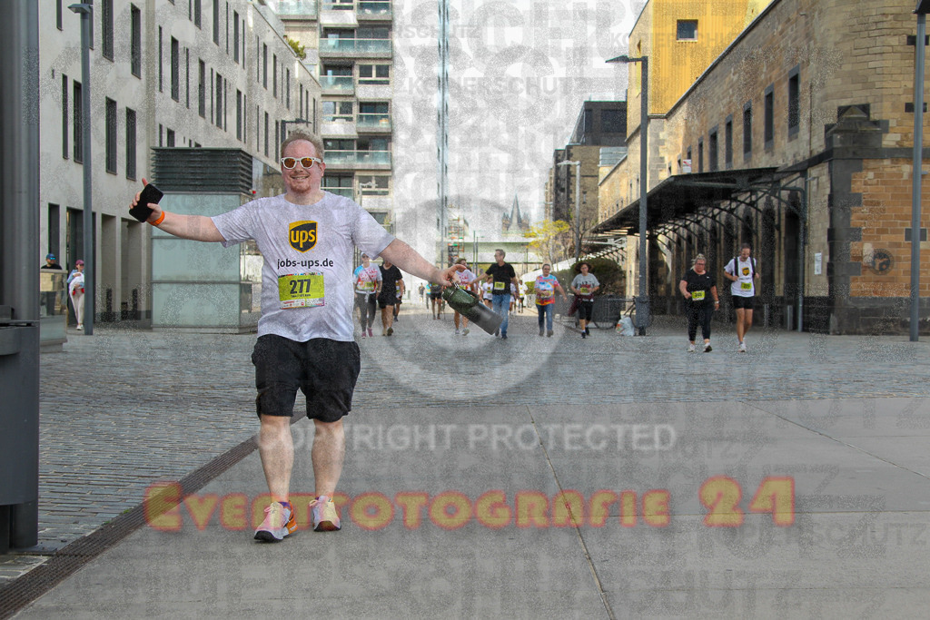 250920_1347_EV4_6673 | Sportfotografie im Rhein-Sieg Kreis, Köln, Bonn, NRW, Rheinland Pfalz, Hessen, etc. Unser Tätigkeitsfeld umfasst den Laufsport vom Volkslauf über den Marathon, Duathlon, Triathon bis zum Ultralauf wie Kölnpfad Ultra oder Schindertrail.