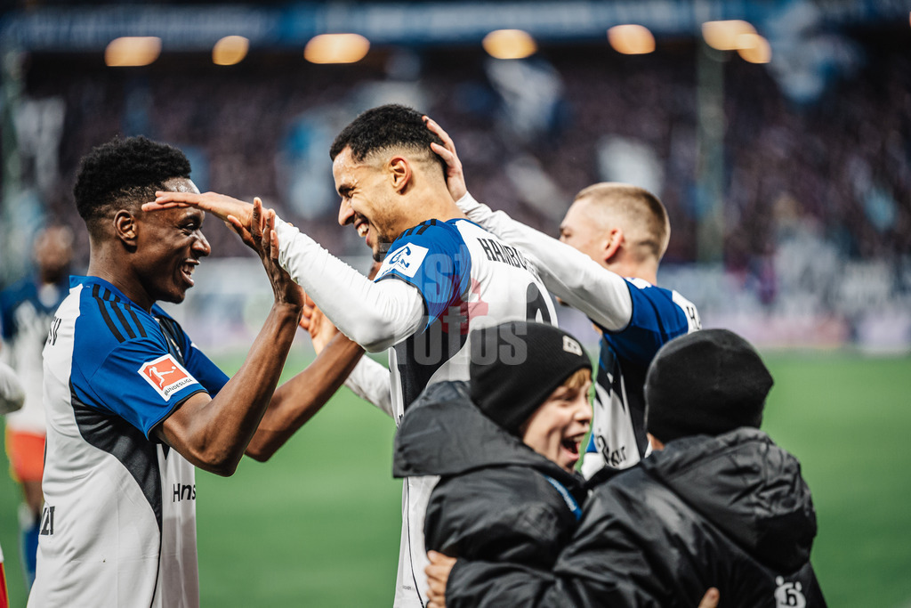 Fußball | Männer | Saison 2025/2026 | 1. Fußball-Bundesliga | 12. Spieltag | Hamburger SV vs. VfB Stuttgart | 30.11.2025 | v.l. Albert Sambi Sambi Lokonga (#6, HSV) und Robert Glatzel (#9, HSV) Torjubel