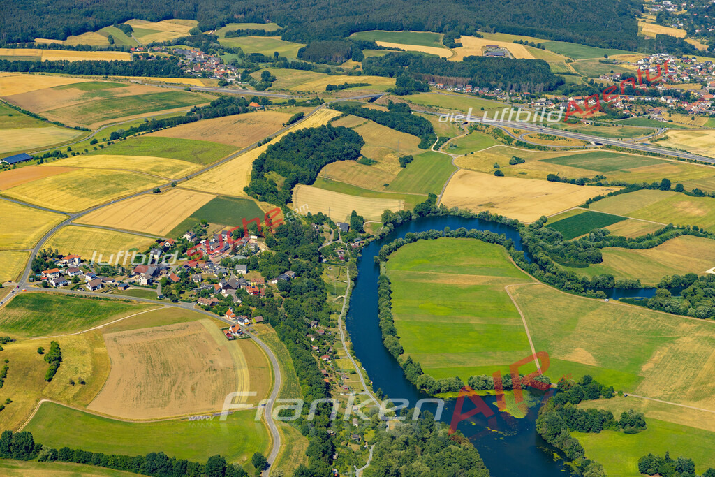 Aktuelles Luftbild von Weingarten Lichtenfels - Die Luftaufnahme wurde 2022 mittels UL-Flugzeug erstellt ( keine Drohne ) - hochauflösende Kamera-Systeme von  Canon -Beste Qualität - Für grossformatige Ausdrucke geeignet. Die Geschenkidee !