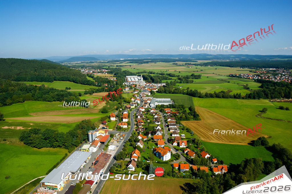 Die Luftaufnahme Steinach - Mitwitz wurde vom UL-Flugzeug (keine Drohne) aus fotografiert.Hohe Druck- Auflösung-die Geschenkidee!