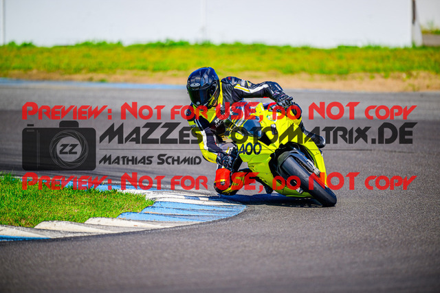 MaZZes_FotoMatrix_240520_6021986_7555 | WEISS