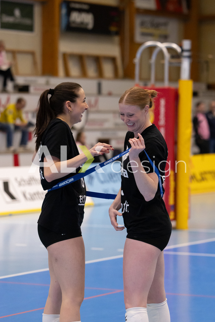 Volleyball I Frauen I Saison 2025-2026 I Volleyball NLA | Women I 1/2 Finals I  VC Kanti Schaffhausen - Sm'Aesch Pfeffingen I 07.03.2026 | 3 Sydney Cole (USA) (VC Kanti Schaffhausen) – Pass / Zuspiel - Realisiert mit Pictrs.com