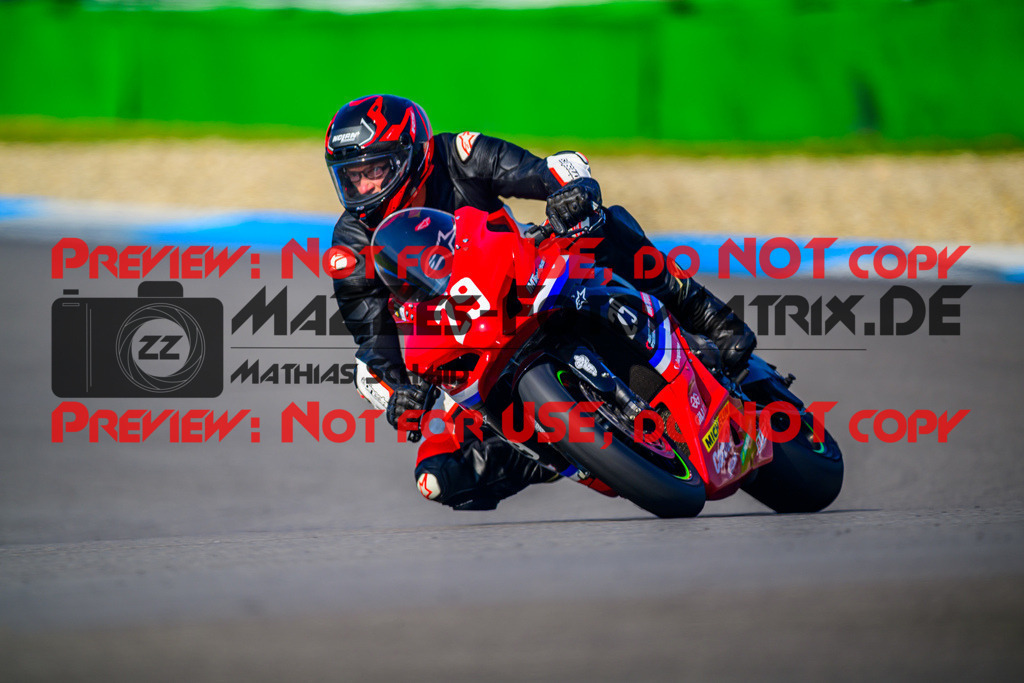 MaZZes_Fotomatrix_20250929_6007705_8198 | WEISS