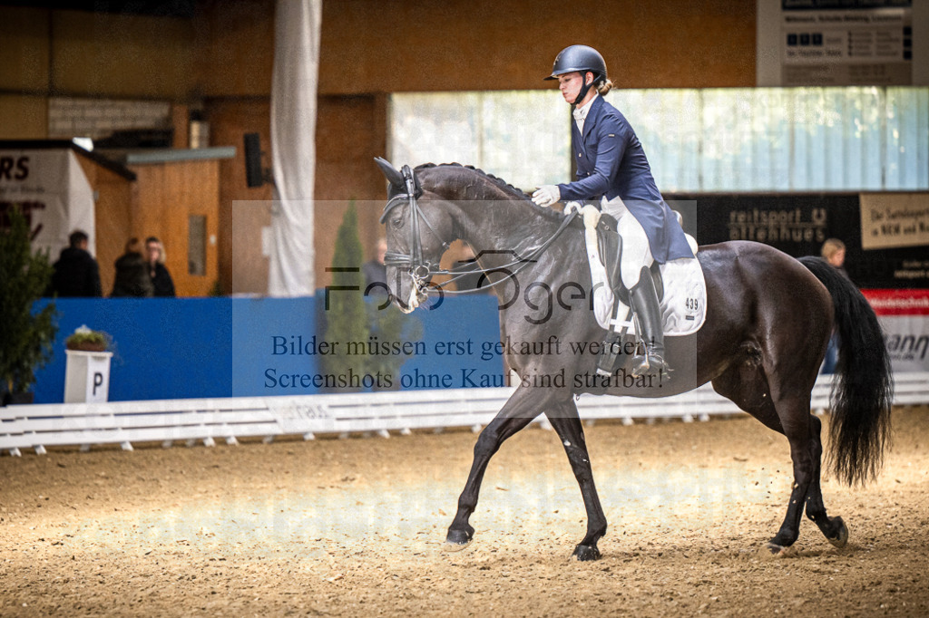 DOS_1459 | Entdecke hochwertige Reitturnierfotos von Foto Oger. Professionell, emotional und authentisch – jetzt Lieblingsmomente im Shop bestellen.Deutschlandweite Turnierfotografie. - Realisiert mit Pictrs.com