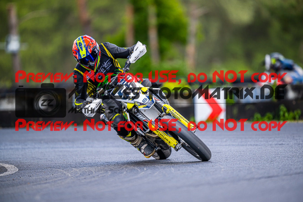 MaZZes_FotoMatrix_220528_1605 | Fotograf Mathias Schmid
Sportfotograf,
Eventfotograf,
Hochzeitsfotograf,
Portraitfotograf