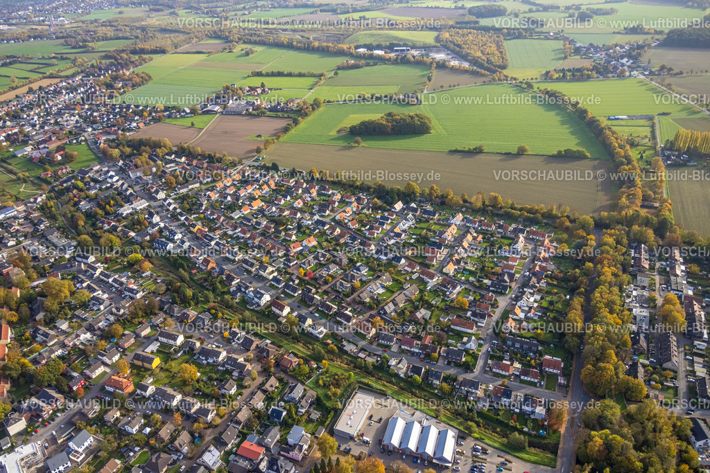 Kamen221012382Heeren-Werve | Luftbild, Ortsansicht zwischen Südfeld und Werver Mark, Wiesen und Felder, Bäume in Herbstfarben, Heeren-Werve, Kamen, Ruhrgebiet, Nordrhein-Westfalen, Deutschland