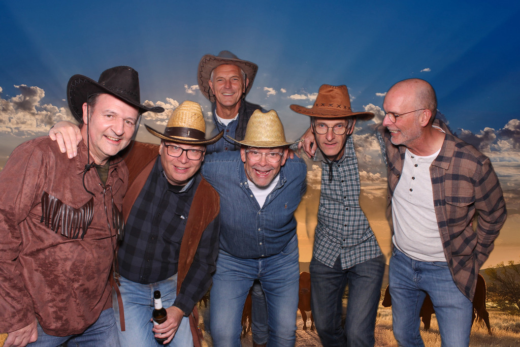 top-top.de-251025-0054 | Foto, Video, Fotografie, Videografie, Fotobox, DJ, Discjockey, Musik, Musikbox, Veranstaltung, Photobooth, Amazon, Ebay, Buchtipp, Bestseller, Autor, Verlag, Buch, Wesel, Hamminkeln, NRW, Dinslaken, Rees, Drohne, Hochzeit, Party, Fotobox, Wesel, Fotograf