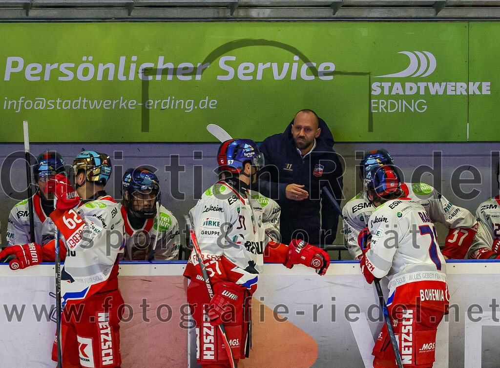 2026-01-18_073_TSV_Erding_gegen_Selber_Woelfe | Erding, Deutschland, 18.01.2026:Eishockey, Oberliga Süd 2025 / 2026, 38. Spieltag, TSV Erding gegen Selber Wölfe, Endergebnis: 2:3 n.V.Foto: Christian Riedel / fotografie-riedel.net