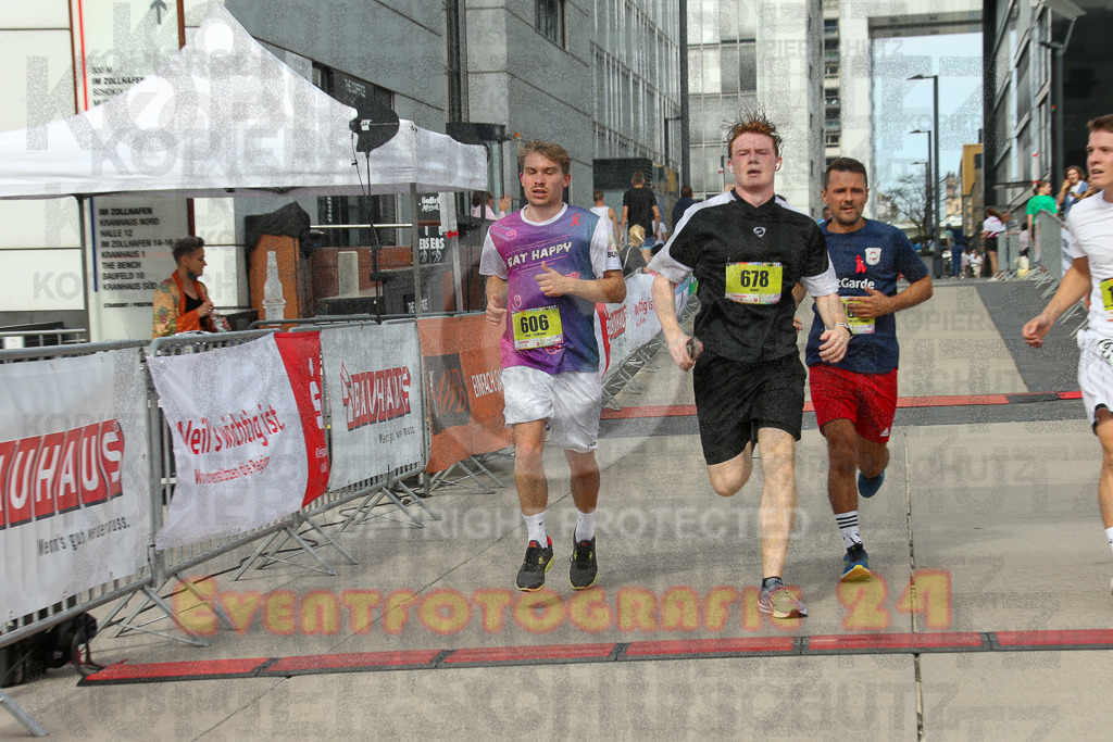 250920_1326_EX1_4549 | Sportfotografie im Rhein-Sieg Kreis, Köln, Bonn, NRW, Rheinland Pfalz, Hessen, etc. Unser Tätigkeitsfeld umfasst den Laufsport vom Volkslauf über den Marathon, Duathlon, Triathon bis zum Ultralauf wie Kölnpfad Ultra oder Schindertrail.
