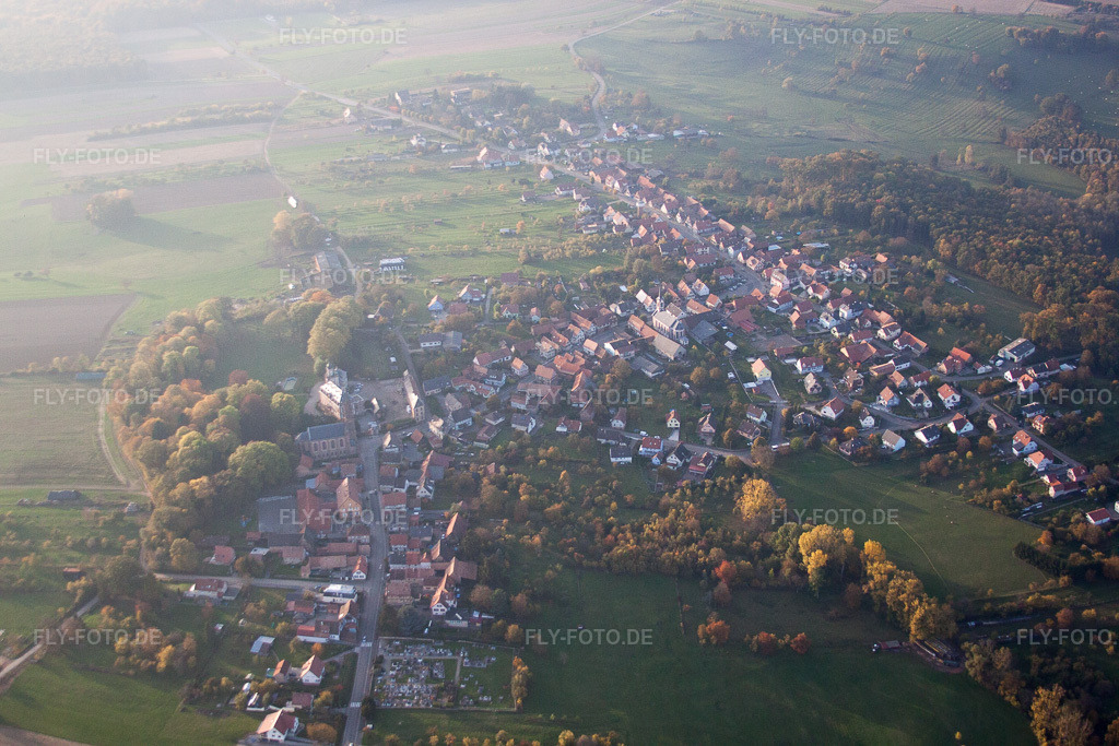 Luftbild: Ortsansicht in Gœrsdorf im Bundesland Bas-Rhin in Frankreich. Foto: IMG_54202.jpg vom 21.10.2012 durch Werner Riehm/FLY-FOTO.de