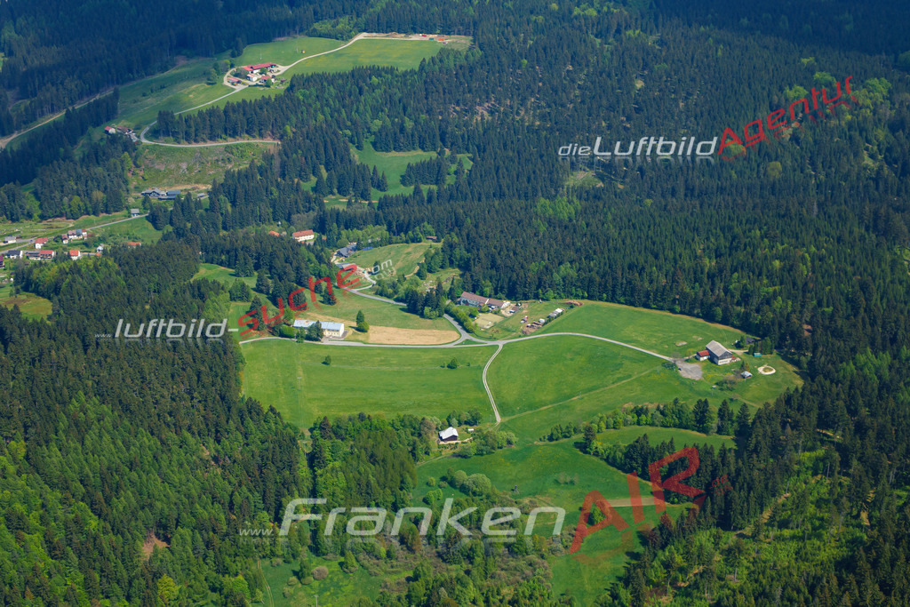Luftbild von Oberwarmensteinach Warmensteinach - Luftaufnahme wurde 2014 von https://frankenair.de mittels Flugzeug (keine Drohne) erstellt - die Geschenkidee