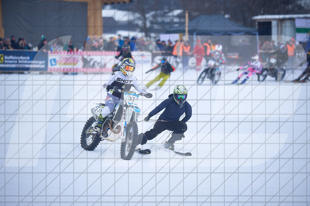 11. Holzknecht Skijöring | Skijöring am 24.01.2026: 11. Holzknecht Skijöring in Gosau am Dachstein, Oberösterreich, ÖsterreichFoto: © 2026 Martin Bihounek | mb-creative.eu