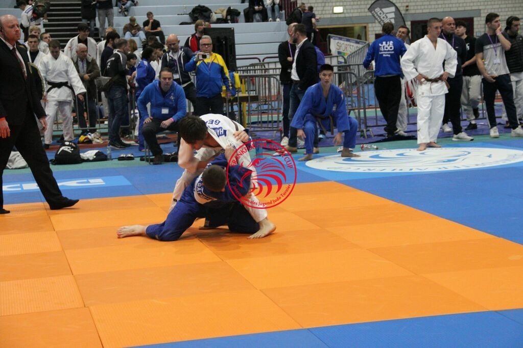 IMG_3681 | Fotos vom Adler Cup - Pictures from Adler Cup

Hier findet Ihr alle Eindrücke und großen Momente der Adler Cup Wochenenden. Here you will find all impressions and great moments of the Adler Cup weekends. - Realisiert mit Pictrs.com