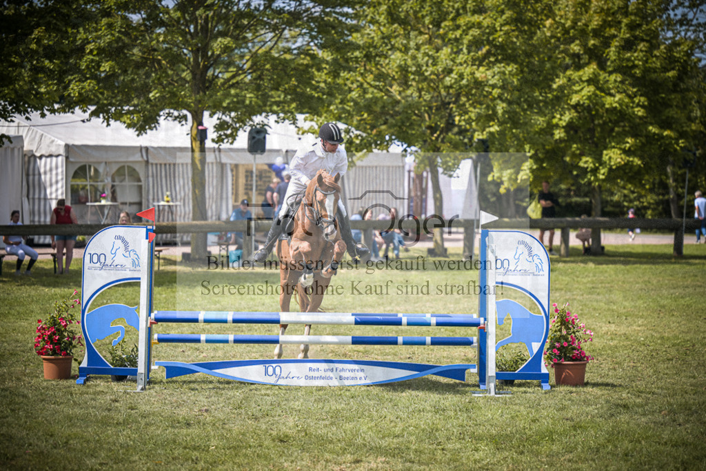 DOS_5788 | Entdecke hochwertige Reitturnierfotos von Foto Oger. Professionell, emotional und authentisch – jetzt Lieblingsmomente im Shop bestellen.Deutschlandweite Turnierfotografie. - Realisiert mit Pictrs.com