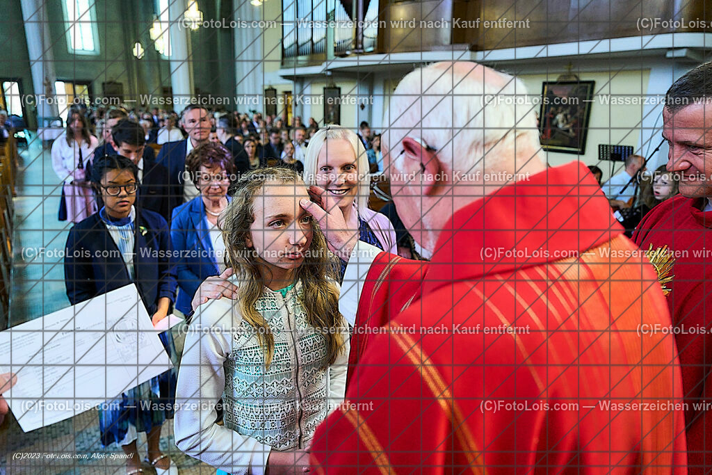 ALP2352_Pfarrfirmung Wieselburg_Sakrament der Firmung | (C)FotoLois.com, Alois Spandl, Pfarrfirmung in Wieselburg mit Firmspender Eduard Gruber (ehemaliger Generalvikar der Diözese St. Pölten), Sa 3. Juni 2023.