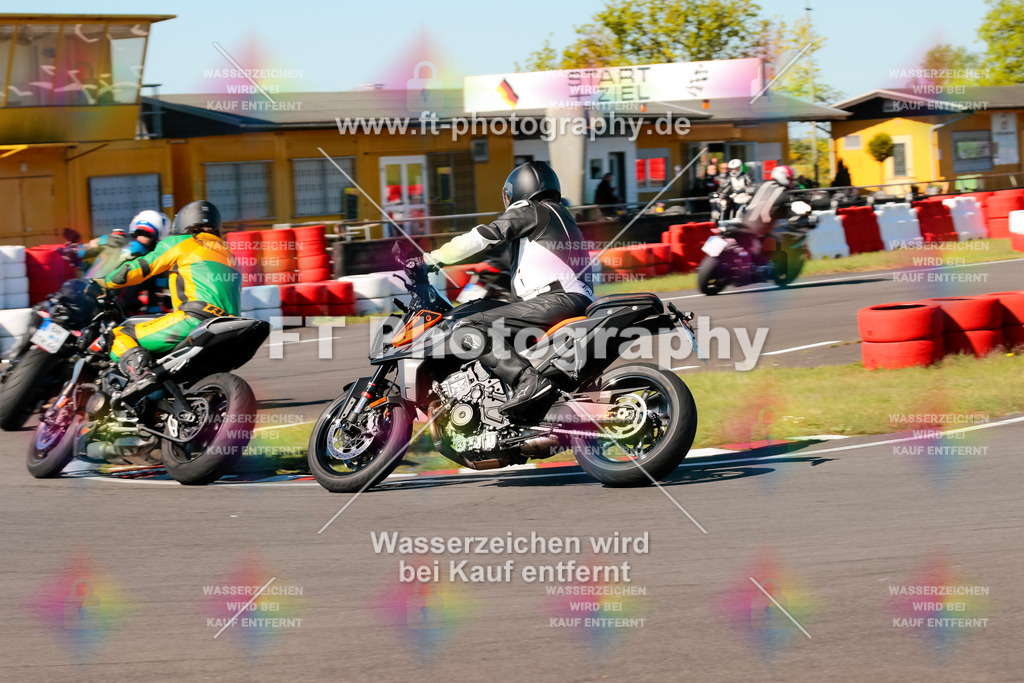 Moto-TeamOBK-21530 | Hier findet Ihr Bilder von Touristenfahrten auf der Nürburgring Nordschleife oder von anderen Veranstaltungen die ich besucht habe. Viel Spass beim Durch Schauen 