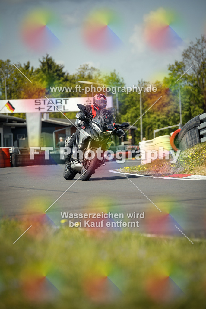OBK_Mai_Justin_Uwe-10759 | Hier findet Ihr Bilder von Touristenfahrten auf der Nürburgring Nordschleife oder von anderen Veranstaltungen die ich besucht habe. Viel Spass beim Durch Schauen 