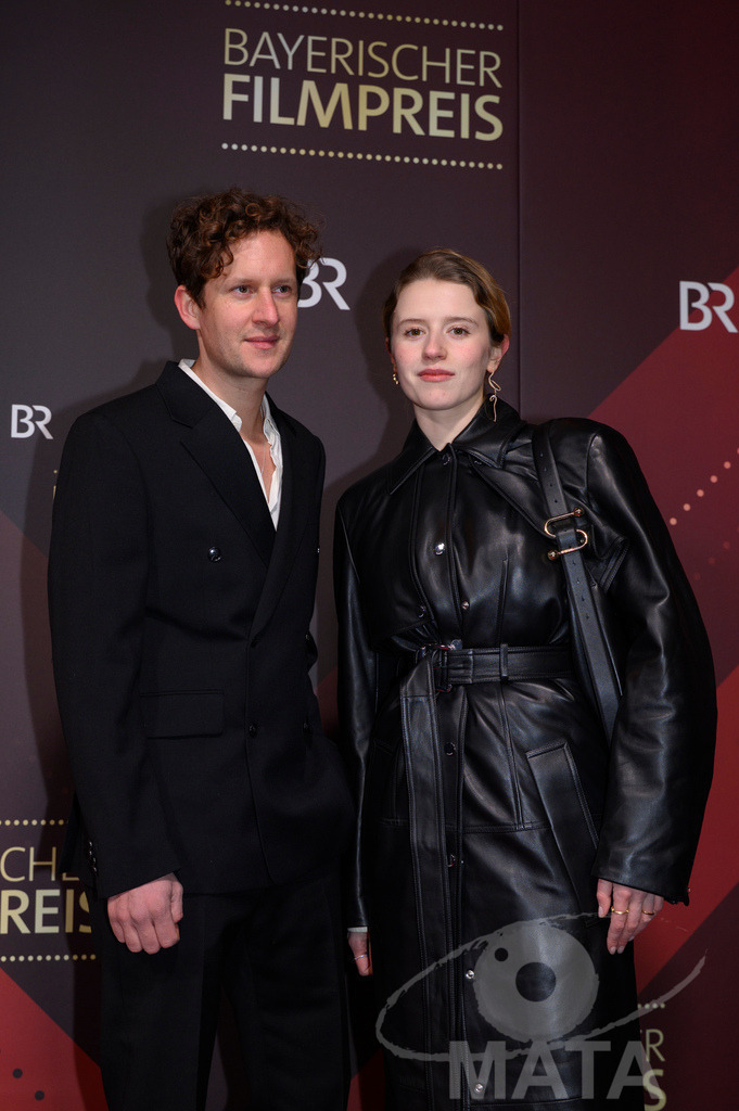 _DWI5110 | Moritz von Treuenfels und Katharina Stark bei der Verleihung des 47. Bayerischen Filmpreises 2026  im Prinzregententheater. München, 23.01.2026 - Realisiert mit Pictrs.com