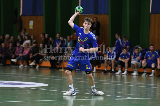 SSG Metten :  SG Moosburg   | Philipp Gäck (SSG Metten #5) - Realisiert mit Pictrs.com