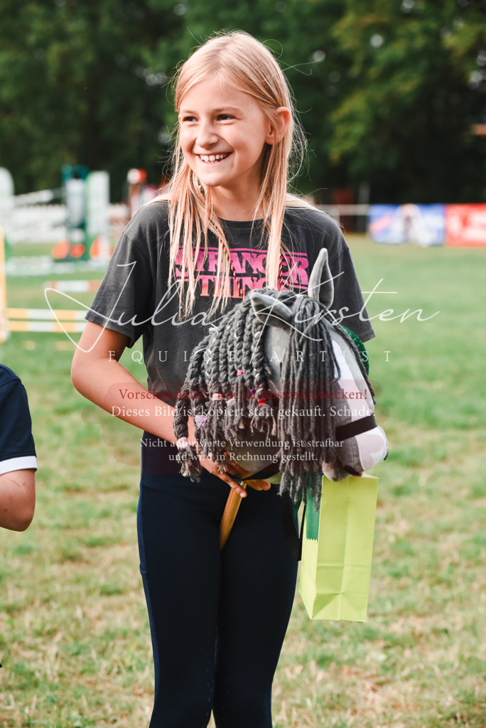 DSC_4809 | Pferde- und Turnierfotografie in Westsachsen. Pferdeportraits, Auftragszeichnungen und intuitive Kunst.