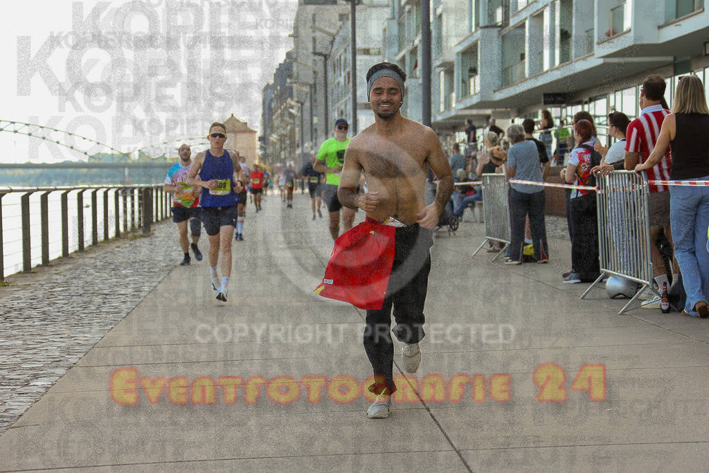 250920_1449_EX1_7730 | Sportfotografie im Rhein-Sieg Kreis, Köln, Bonn, NRW, Rheinland Pfalz, Hessen, etc. Unser Tätigkeitsfeld umfasst den Laufsport vom Volkslauf über den Marathon, Duathlon, Triathon bis zum Ultralauf wie Kölnpfad Ultra oder Schindertrail.
