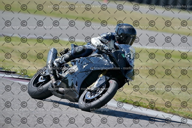 26BT01-0626 | 045 - Realisiert mit Pictrs.com