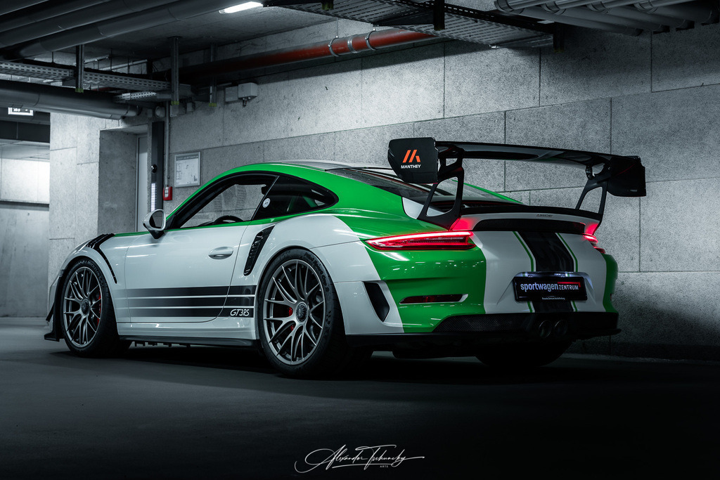 R6AT0334 _Alexander Tschuncky | Entdecken Sie die faszinierende Welt von Alexander Tschuncky Arts: Kreative Fotografie, atemberaubende Automobilkunst und hochwertiger Bilderdruck. Lassen Sie sich inspirieren! - Realisiert mit Pictrs.com