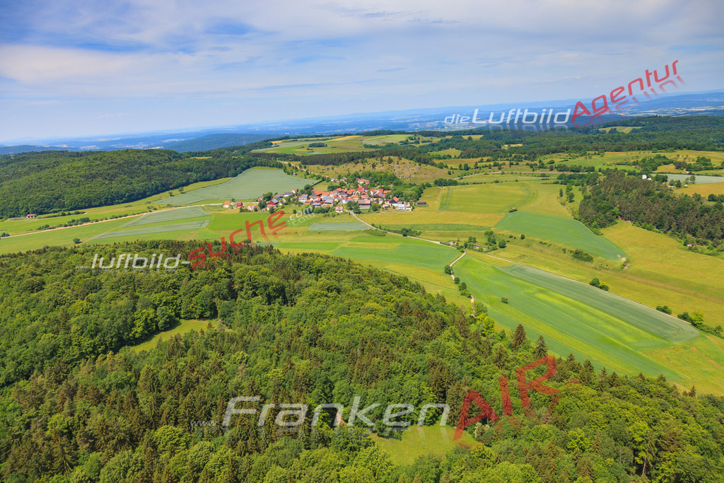 Luftbild von Koettel Lichtenfels - Luftaufnahme wurde 2015 von https://frankenair.de mittels Flugzeug (keine Drohne) erstellt - die Geschenkidee