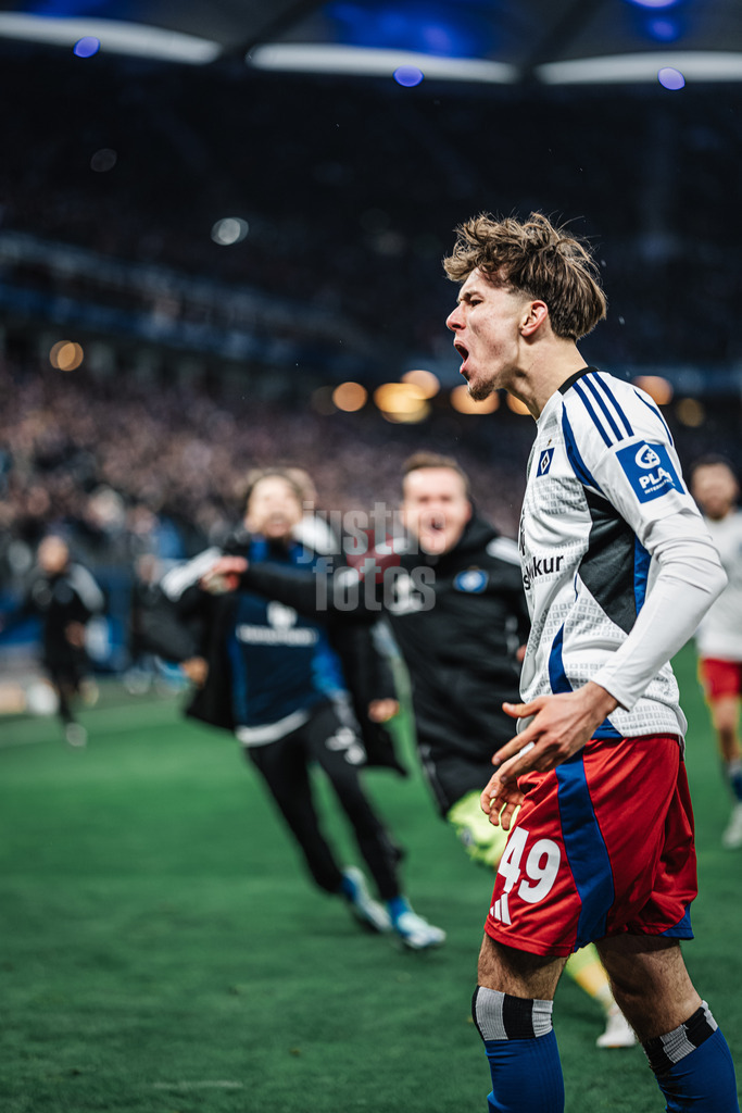 Fußball | Männer | Saison 2024/2025 | 2. Fußball-Bundesliga | 17. Spieltag | Hamburger SV vs. SpVgg Greuther Fürth | 21.12.2024 | Otto Emerson Stange (#49, HSV) schießt sein erstes Bundesliga Tor und jubelt