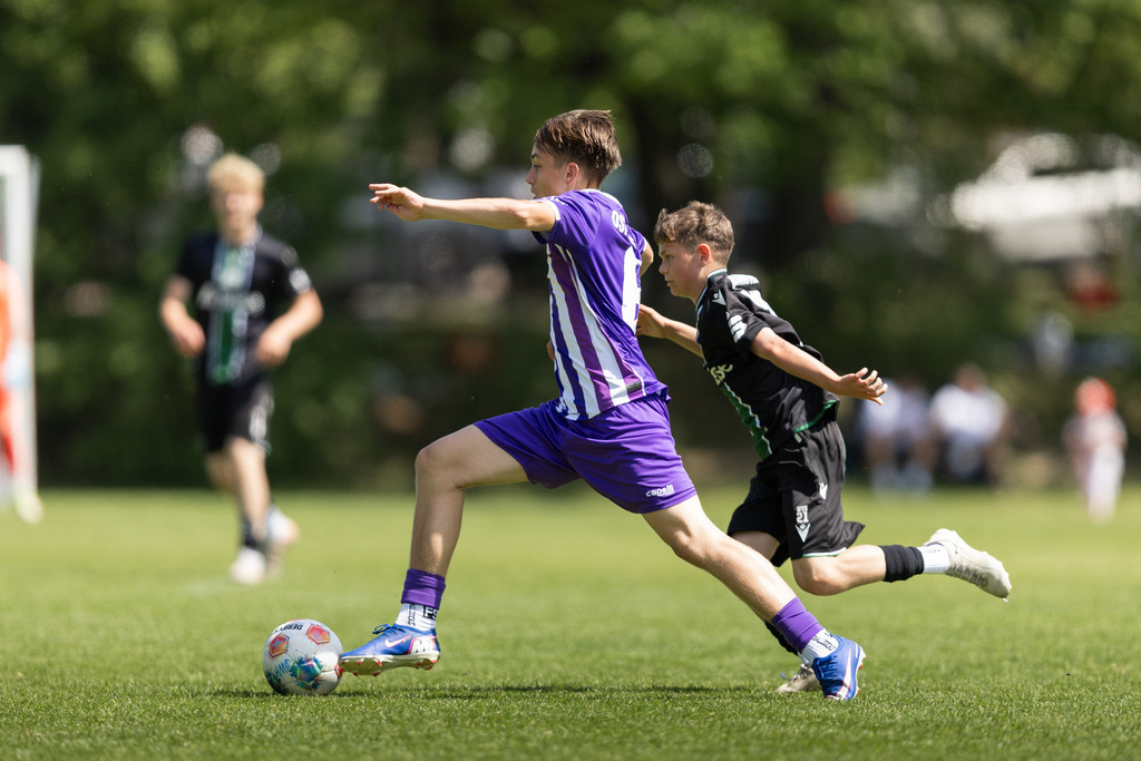 Fußball I Männer I 40. Pfingscup Hollage I 13108 | realhellocedii - Realisiert mit Pictrs.com
