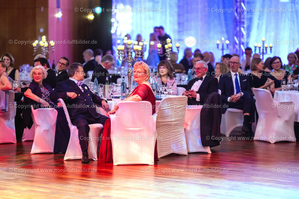 Stader Ballnacht_ELS_0624070326 Kopie | Luftbilder aus Norddeutschland. Die große Luftbild Bilddatenbank von Sylt, Amrum, Föhr, Büsum, Cuxhaven, Hamburg, Bremen, Bremerhaven, Cuxhaven, Langeoog, Norderney, Borkum, Emden, Nordsee, Ostsee, Flensburg, Kiel, Stralsund, Rostock, Darß, Rügen, Usedom