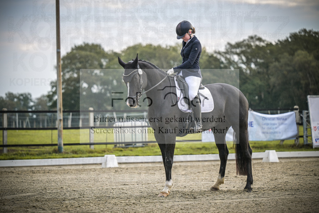 DOS_2808 | Entdecke hochwertige Reitturnierfotos von Foto Oger. Professionell, emotional und authentisch – jetzt Lieblingsmomente im Shop bestellen.Deutschlandweite Turnierfotografie. - Realisiert mit Pictrs.com