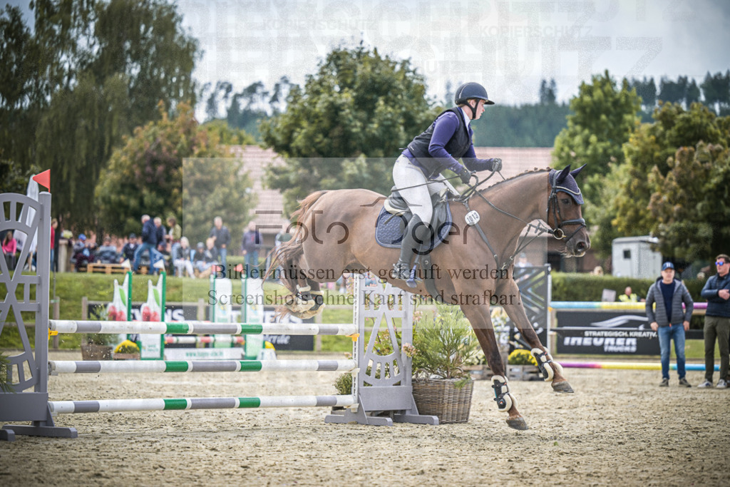 DOS_0603 | Entdecke hochwertige Reitturnierfotos von Foto Oger. Professionell, emotional und authentisch – jetzt Lieblingsmomente im Shop bestellen.Deutschlandweite Turnierfotografie. - Realisiert mit Pictrs.com