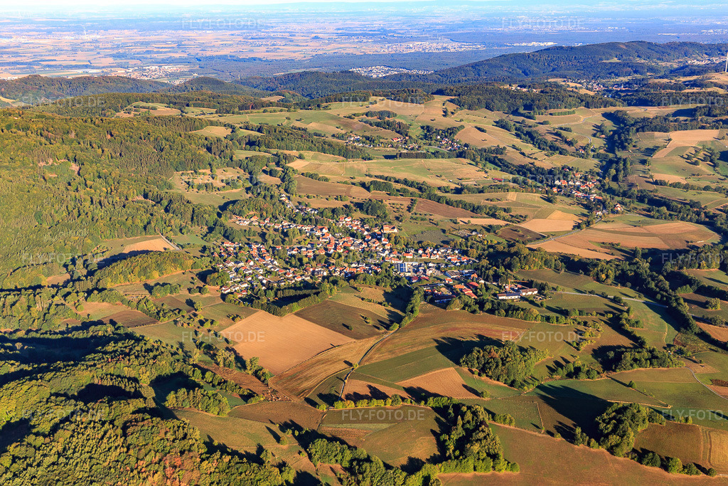 Luftbild: Ortsansicht von Südosten im Ortsteil Beedenkirchen in Lautertal im Bundesland Hessen in Deutschland. Foto: IMG_110943.jpg vom 08.09.2018 durch Werner Riehm/FLY-FOTO.de