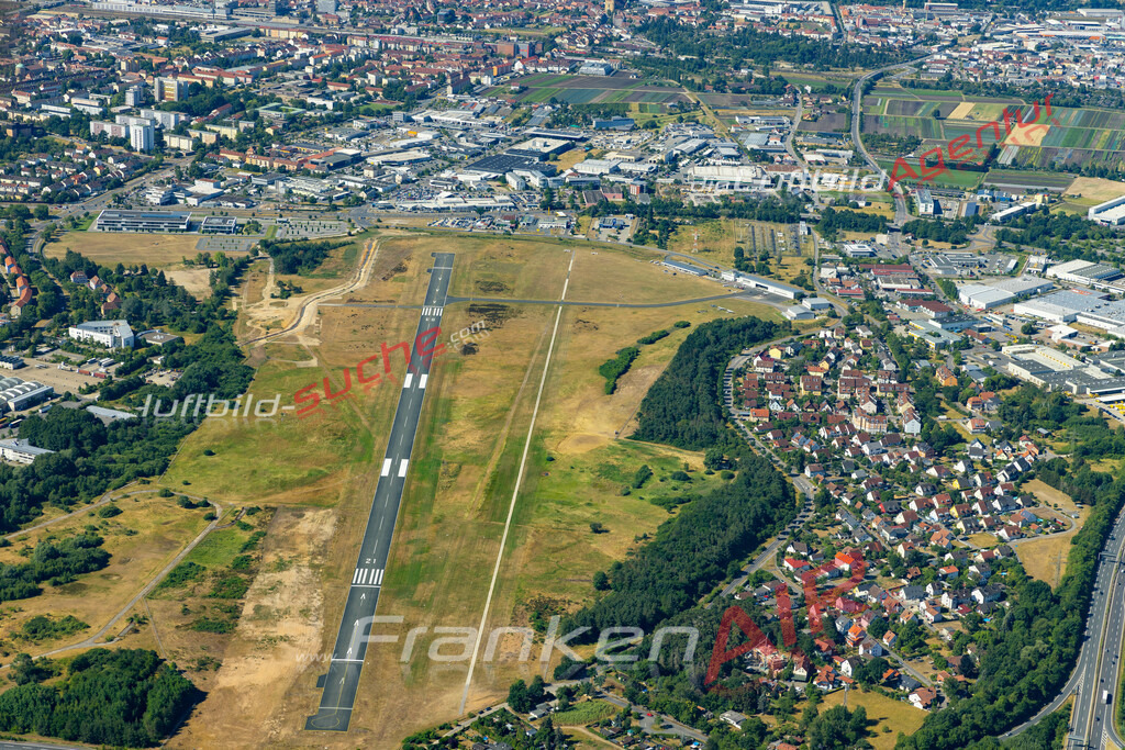 flugplatz-bamberg-luftbild-2022-2720 | Aktuelles Luftbild von Flugplatz Bamberg - Die Luftaufnahme wurde 2022 mittels UL-Flugzeug erstellt ( keine Drohne ) - hochauflösende Kamera-Systeme von  Canon -
Beste Qualität - Für grossformatige Ausdrucke geeignet. Die Geschenkidee !