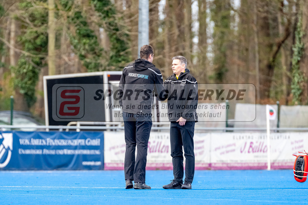 HK_20240323_109881 | 1. Bundesliga Hockey Herren Crefelder HTC - Mannheimer HC am 23.3.2024 Crefelder HTC  Hüttenallee, Krefeld , Blasch ( SR ) und Göntgen ( SR )