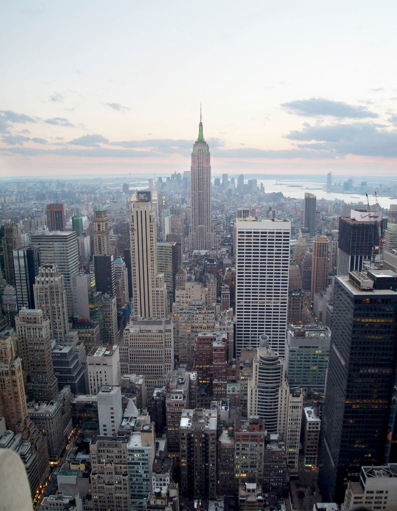 07 Empire State Dusk | Hochwertige Fotokunst aus Palm Springs, Santa Monica, New York, Hamburg - sowie atemberaubender Landschaftsfotografie aus Costa Rica, Myanmar und Schottland. - Realisiert mit Pictrs.com