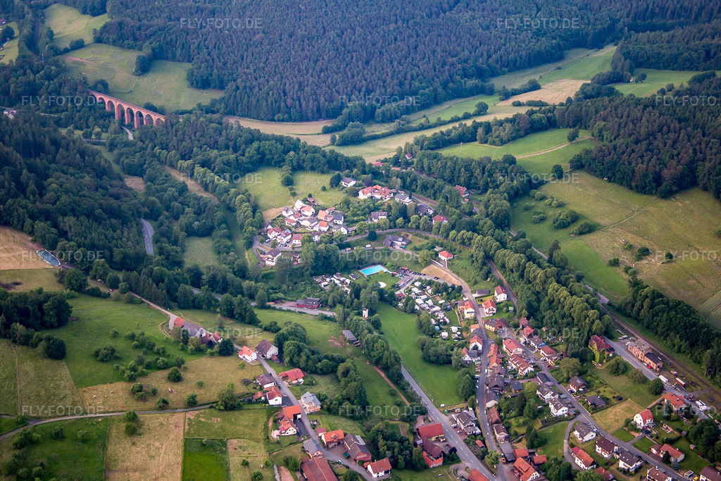 Luftbild: Campingplatz Hetzbach im Ortsteil Hetzbach in Oberzent im Bundesland Hessen in Deutschland. Foto: IMG_089545.jpg vom 10.06.2016 durch Werner Riehm/FLY-FOTO.de