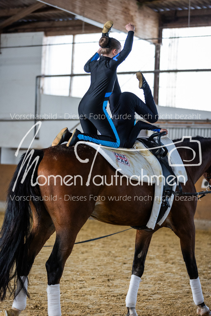 SS-Maxi-063 | MomenTaufnahmen Pferdesportfotos