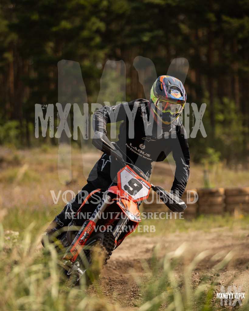 866A1424 | mxndyyvipix