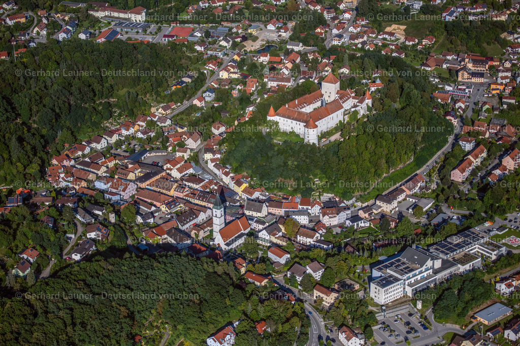 4050902 | Altstadt WöRTH AN DER DONAU 03.09.2021 Burganlage des Schloß Wörth an der Donau im Bundesland Bayern, Deutschland. // Castle of Woerth an der Donau in the state Bavaria, Germany. Foto: Gerhard Launer