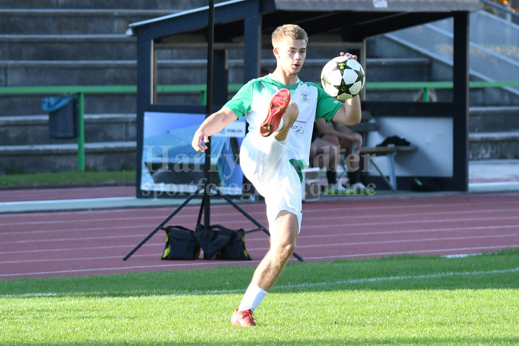 SpVgg GW Deggendorf : SV Oberpolling | Matthias Mittig (SpVgg GW Deggendorf #14) - Realisiert mit Pictrs.com